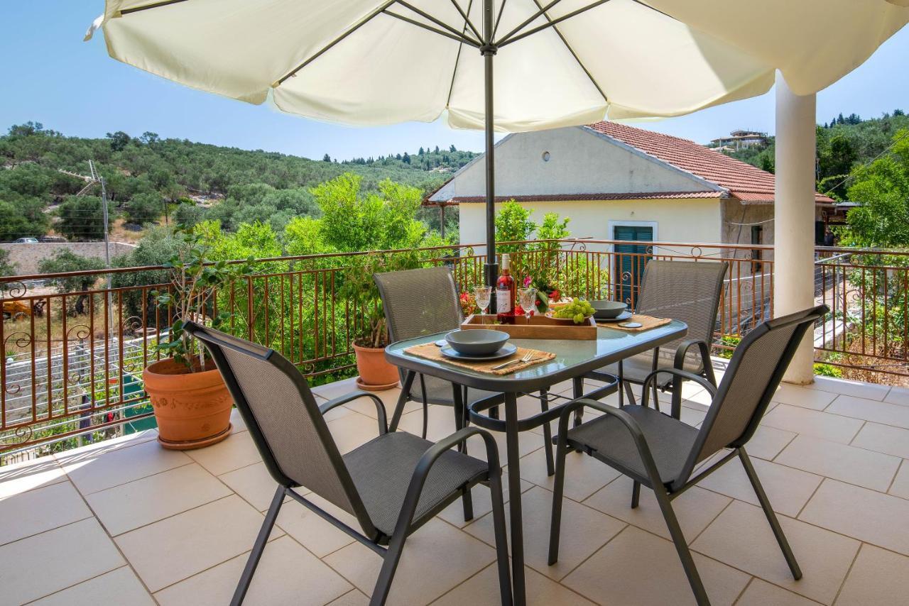 Voula Apartments Гайос Экстерьер фото